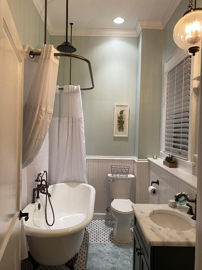 Belle Louise Historic Guest House image