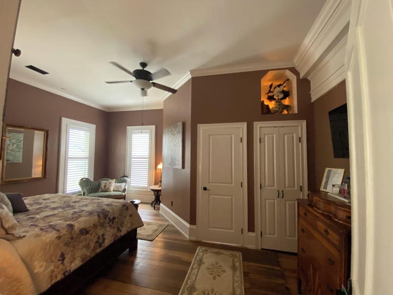 Belle Louise Historic Guest House image