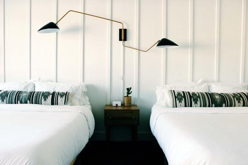 The Amigo Motor Lodge image