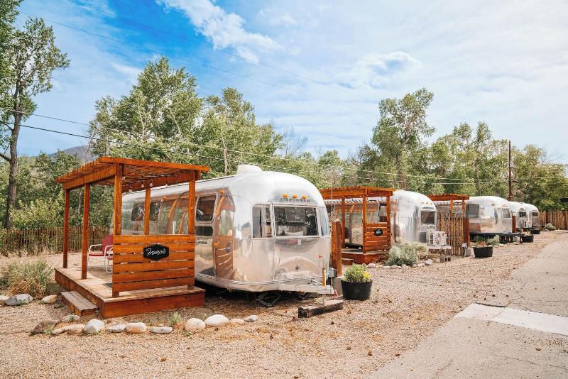 The Amigo Motor Lodge image