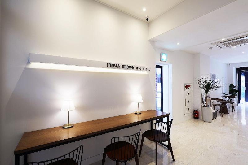 Hotel Urban Brown image