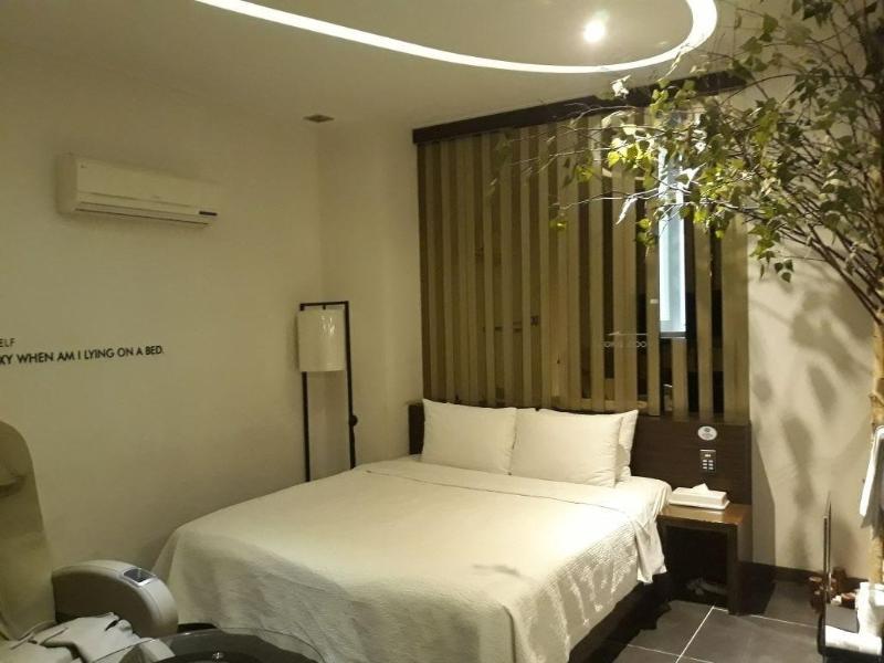 Lexy Hotel image