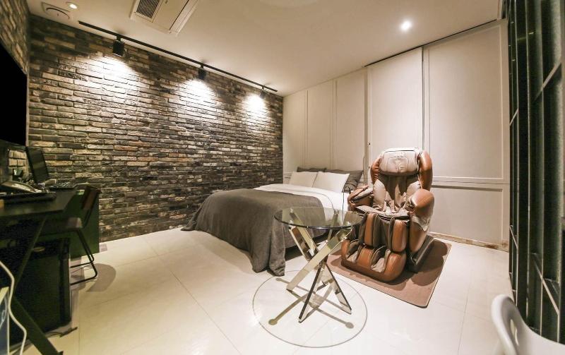 Lexy Hotel image