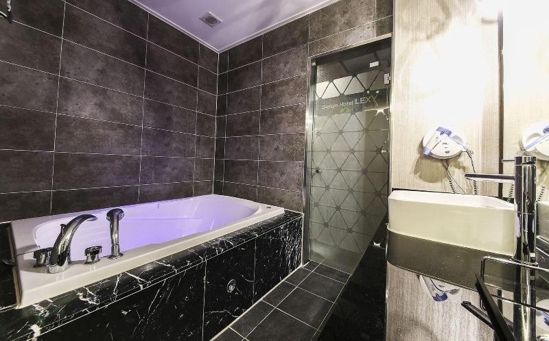 Lexy Hotel image