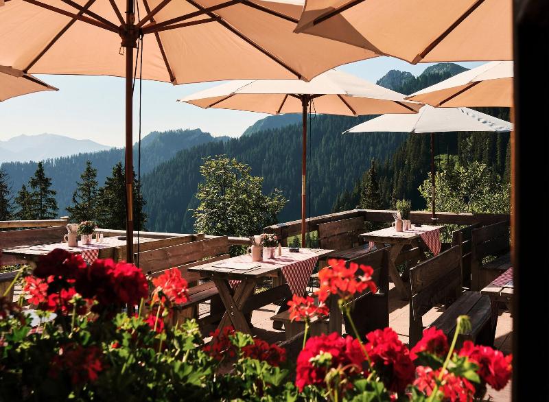 Berghotel Altes Wallberghaus image