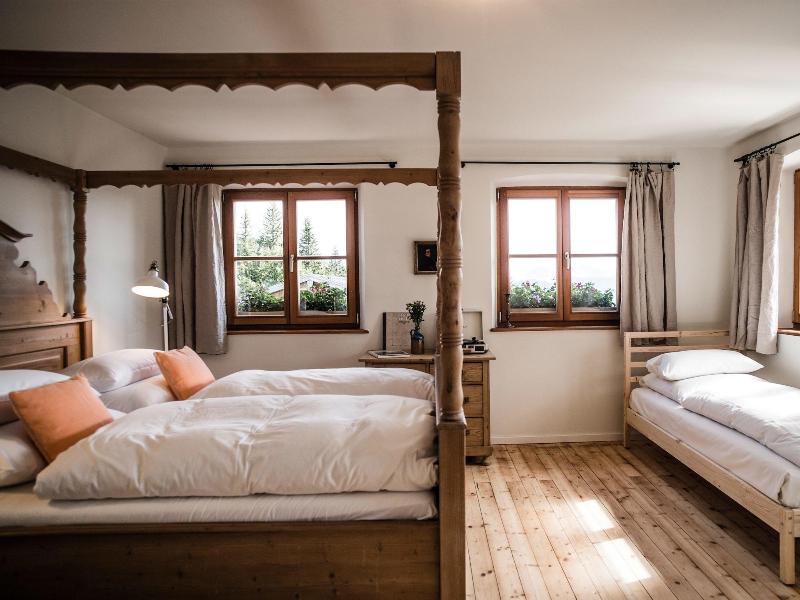 Berghotel Altes Wallberghaus image