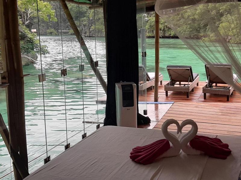 Paolyn Floating House Restaurant gallery photo 18