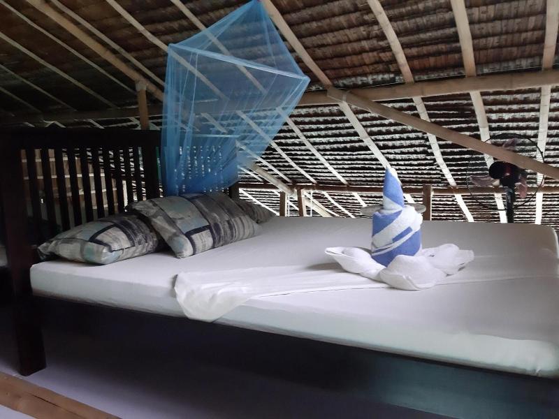 Paolyn Floating House Restaurant gallery photo 21