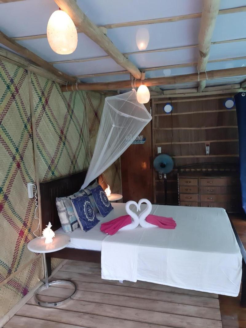 Paolyn Floating House Restaurant gallery photo 23