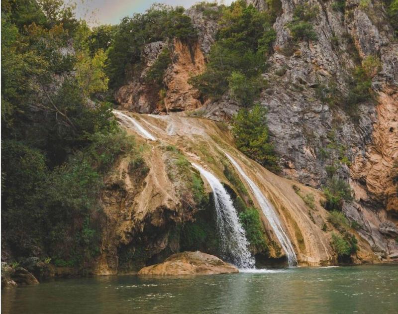 Cedarvale Cabins at Turner Falls