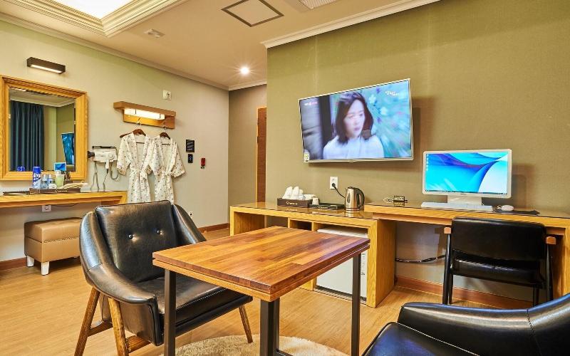 Naju Welcome Business image