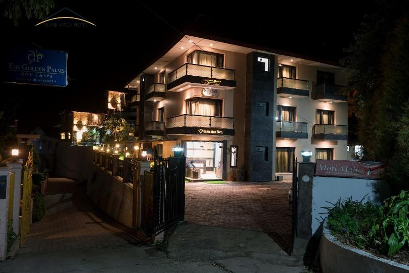 Silver Arch Hotel image