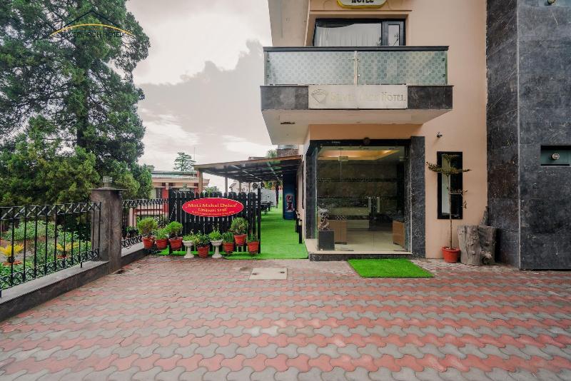 Silver Arch Hotel image