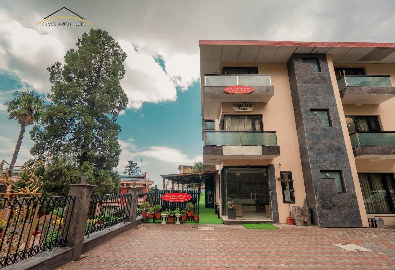 Silver Arch Hotel image