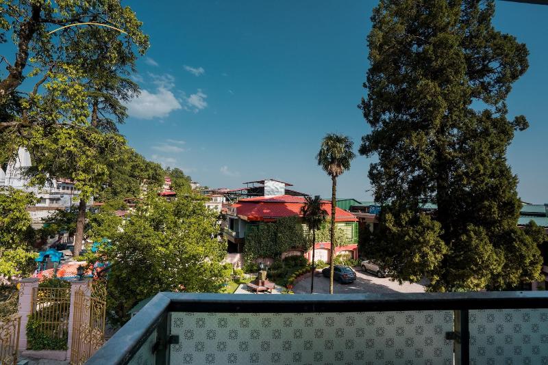 Silver Arch Hotel image