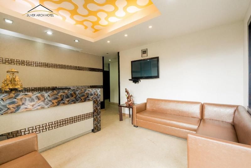Silver Arch Hotel image