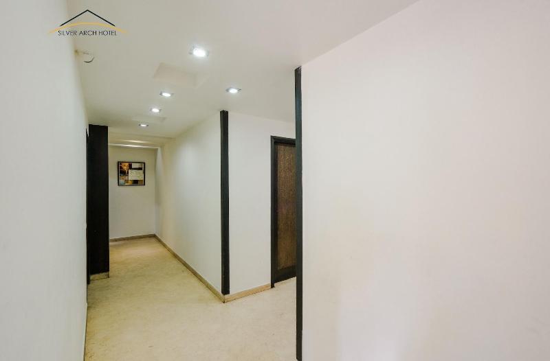 Silver Arch Hotel image