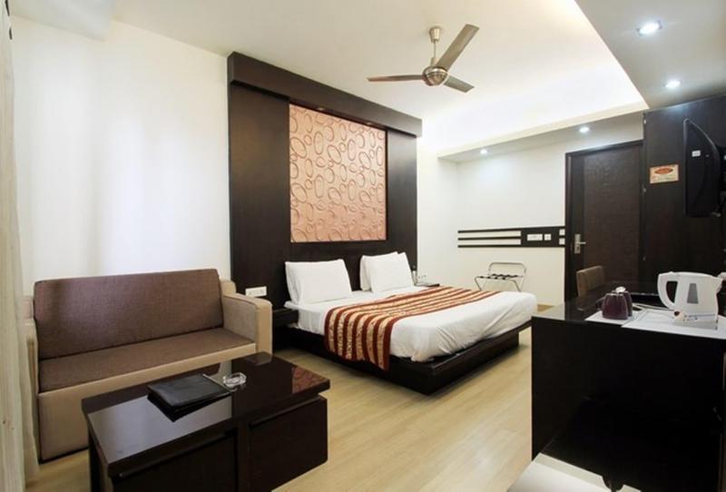 Silver Arch Hotel image