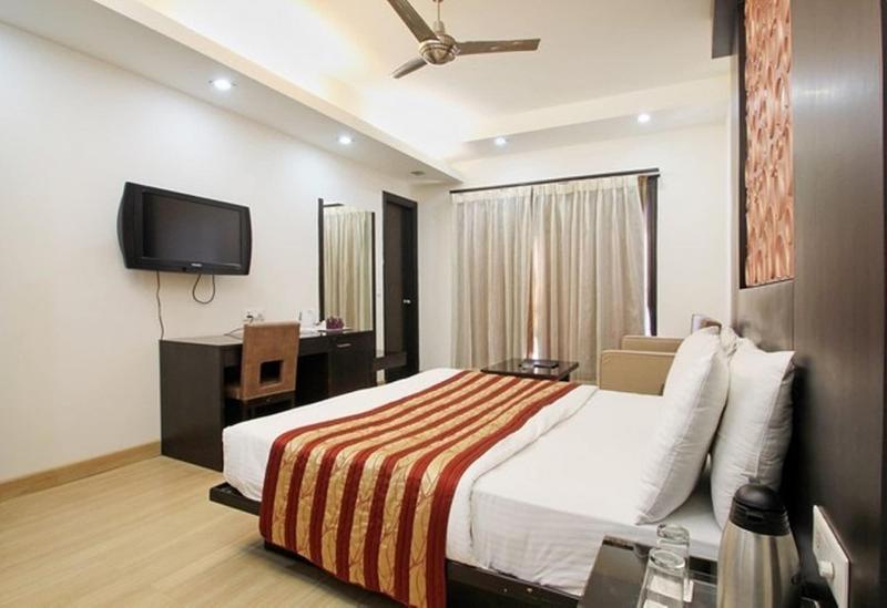 Silver Arch Hotel image