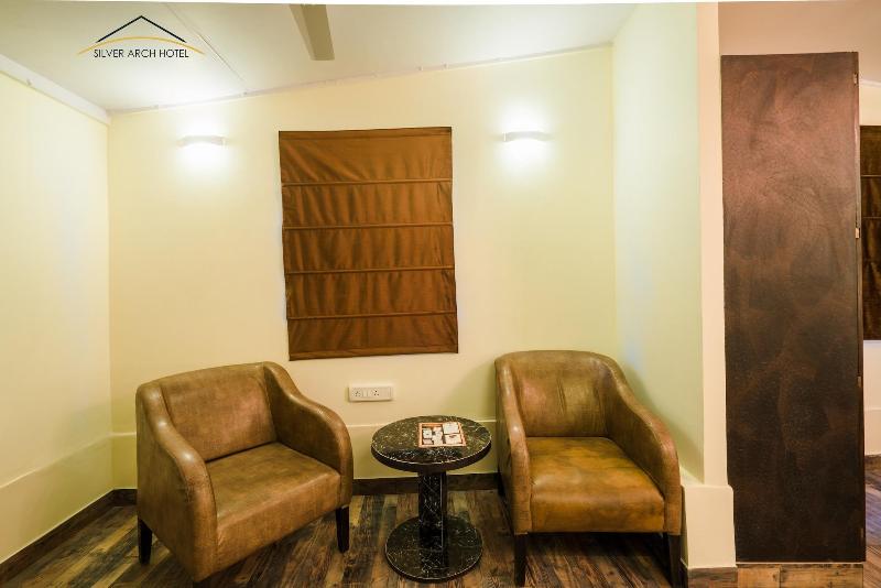 Silver Arch Hotel image