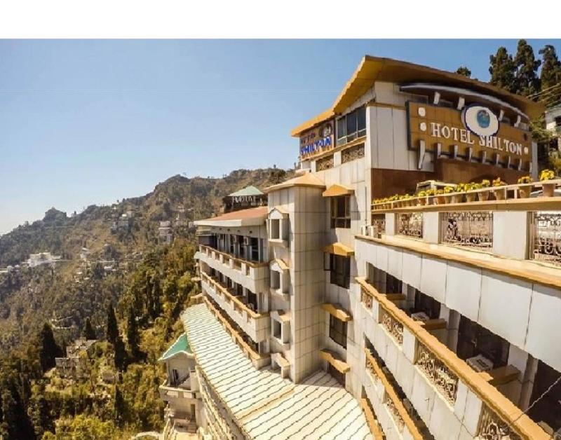 Hotel Shilton by Royal Collection image
