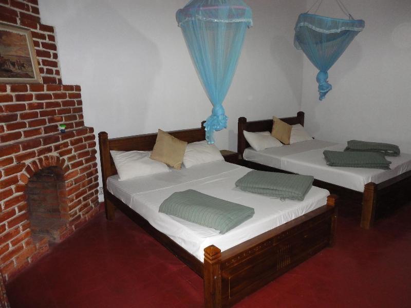 Castlereigh Holiday Bungalow image