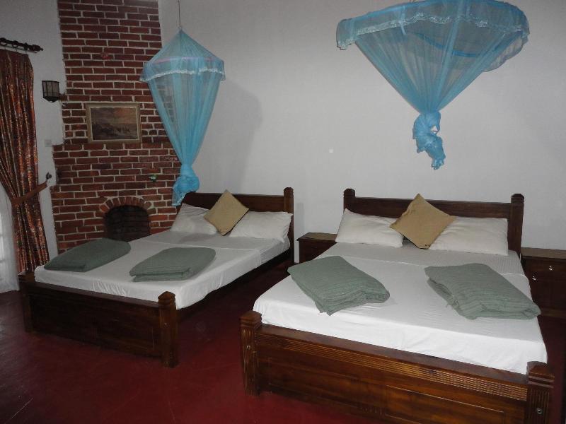 Castlereigh Holiday Bungalow image