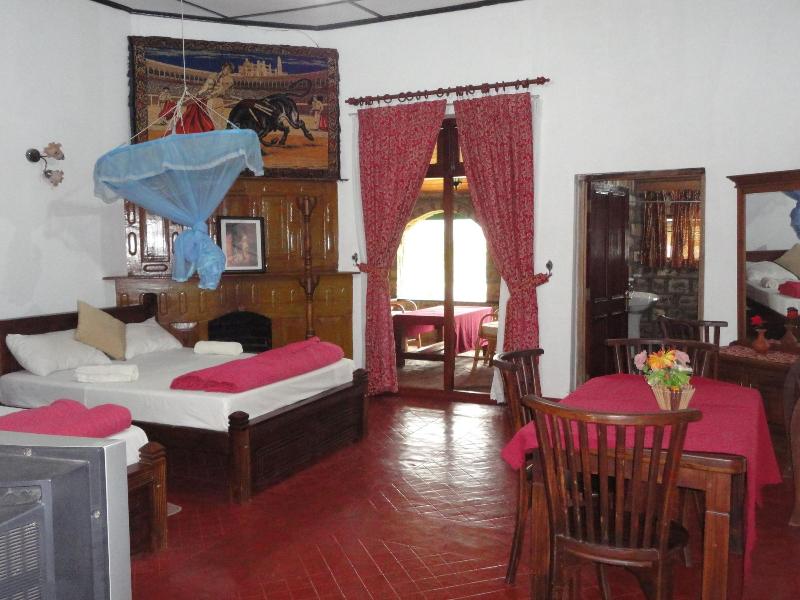 Castlereigh Holiday Bungalow image