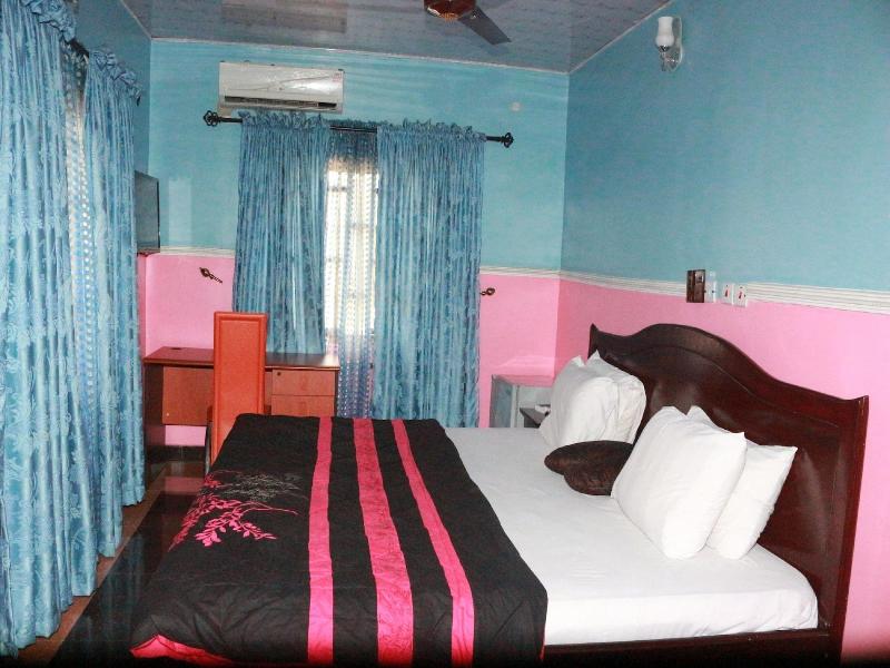 L & L Executive Hotels and Suites image