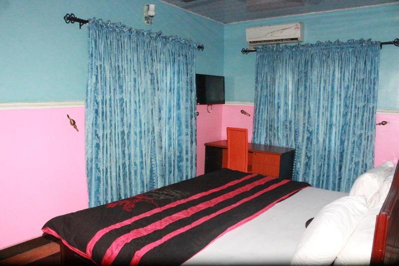 L & L Executive Hotels and Suites image
