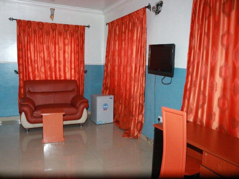 L & L Executive Hotels and Suites image