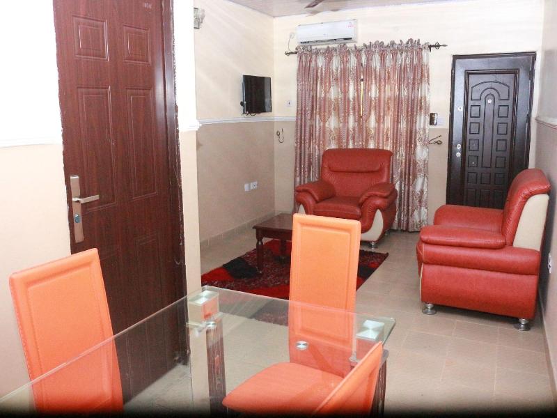 L & L Executive Hotels and Suites image