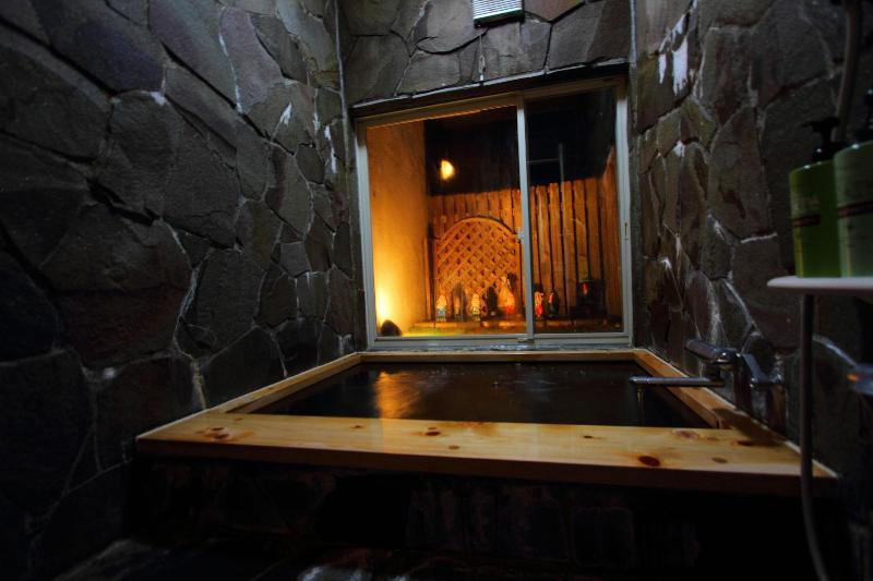 Scotch Court image