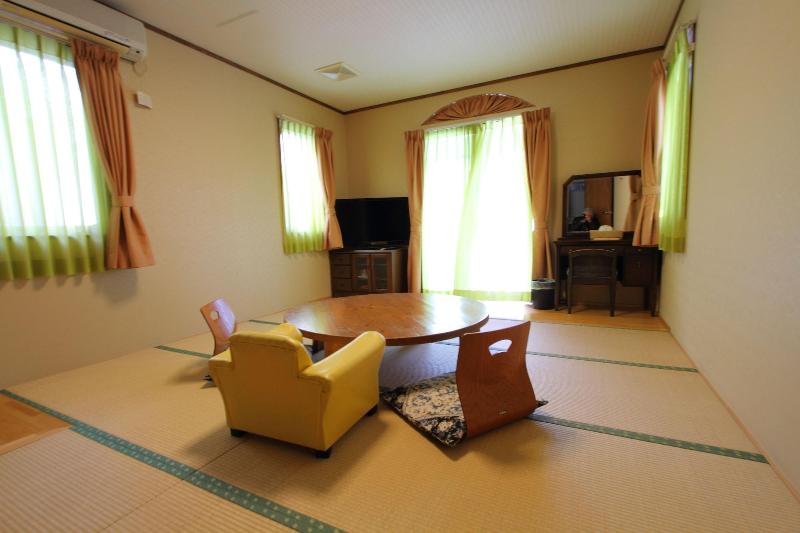 Scotch Court image