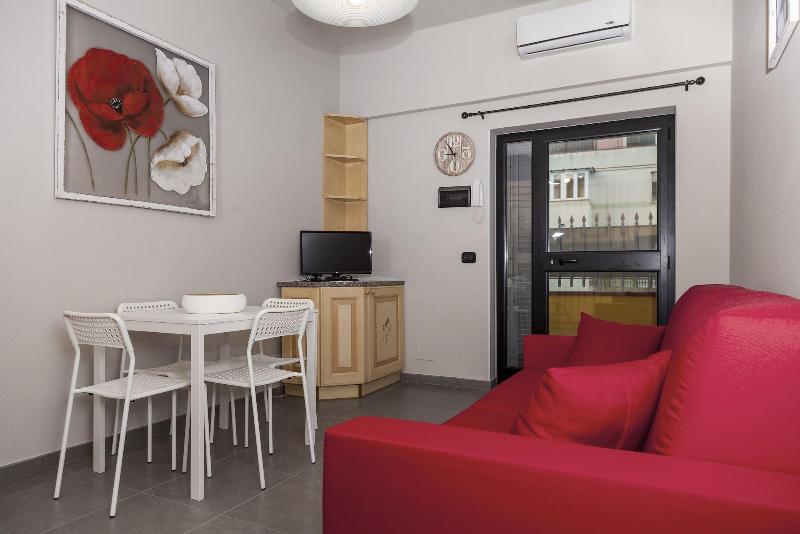 Riviera Hub image