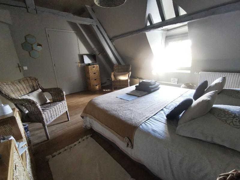La Cour d'Hortense image