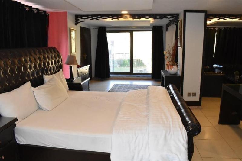 Hotel Cosy Knock image