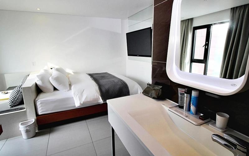 Hapjeong Circle Hotel image
