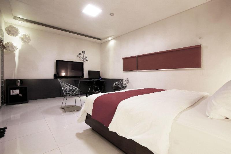 Suyu Solid Hotel image