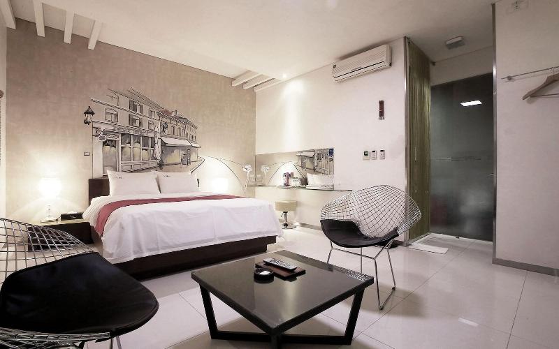 Suyu Solid Hotel image