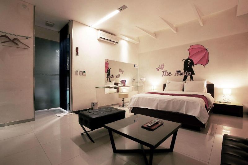 Suyu Solid Hotel image
