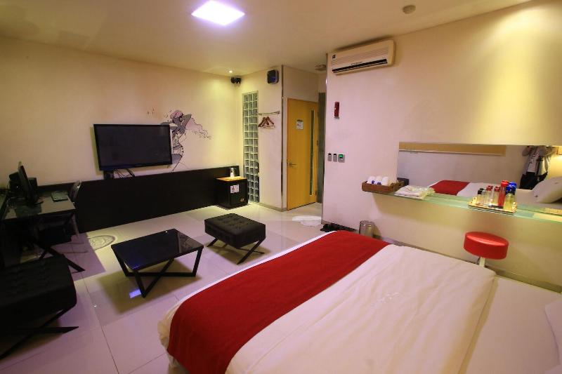 Suyu Solid Hotel image