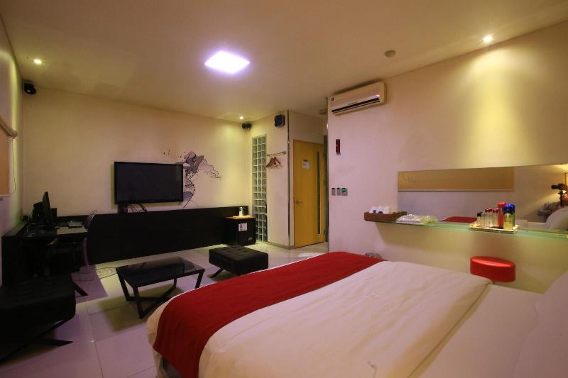 Suyu Solid Hotel image