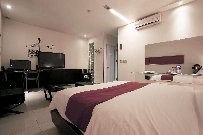 Suyu Solid Hotel image