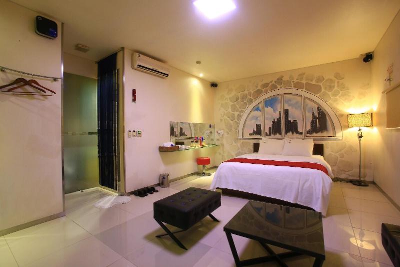 Suyu Solid Hotel image