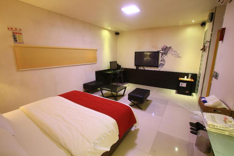 Suyu Solid Hotel image