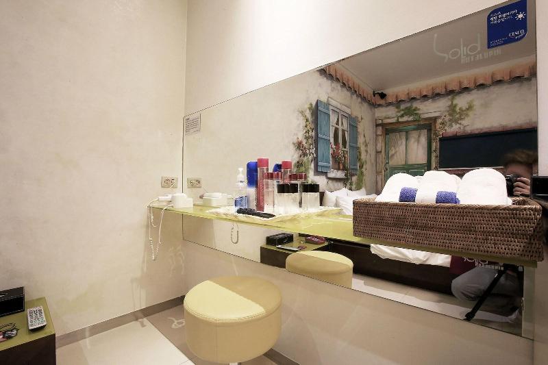 Suyu Solid Hotel image