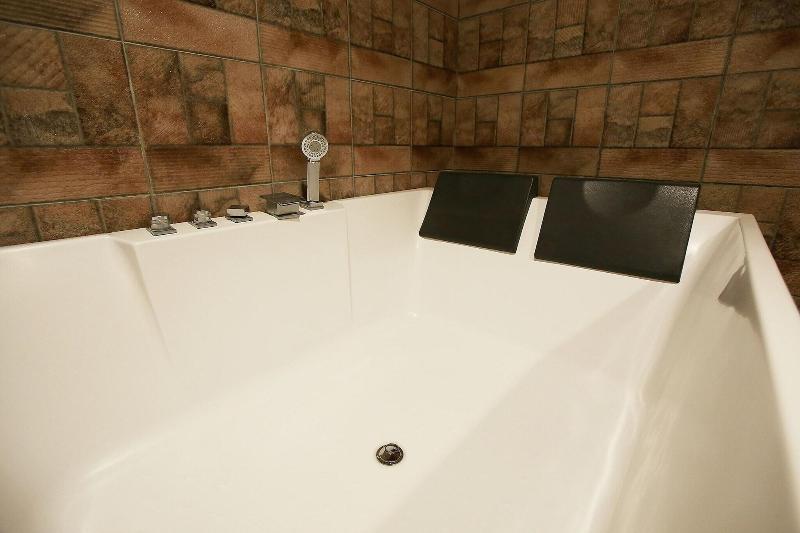 Suyu Solid Hotel image
