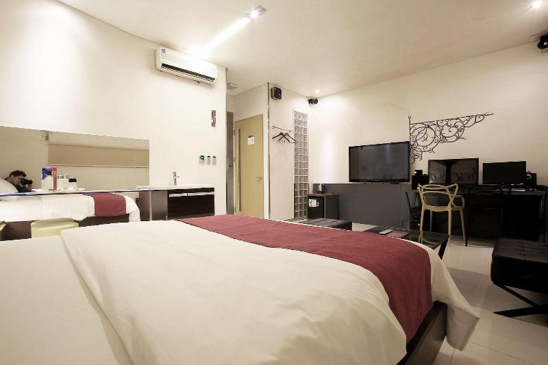 Suyu Solid Hotel image