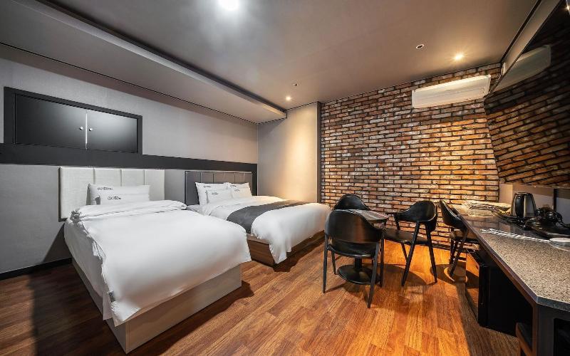 Bundang Yatap You and Me Hotel image